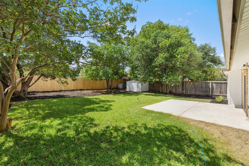 1111 Spearson Ln - Photo 32