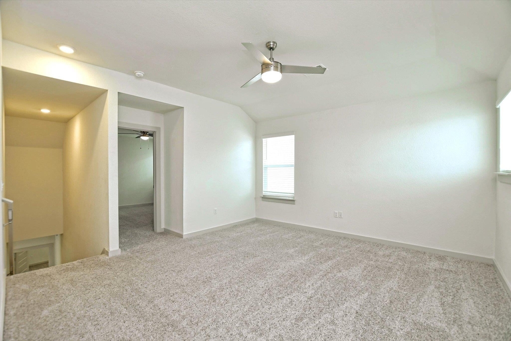 204 Merrick Rd - Photo 23