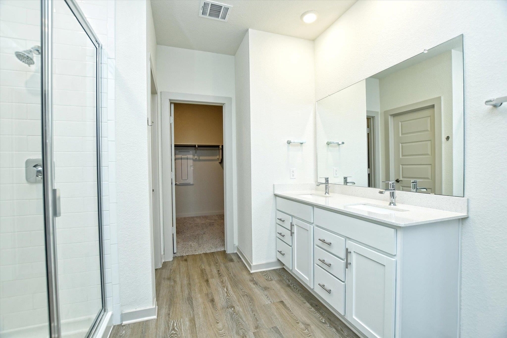 204 Merrick Rd - Photo 19