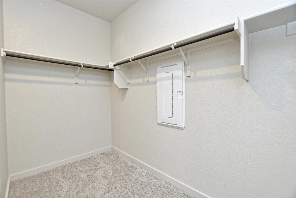 204 Merrick Rd - Photo 20