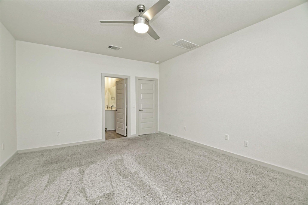 204 Merrick Rd - Photo 17
