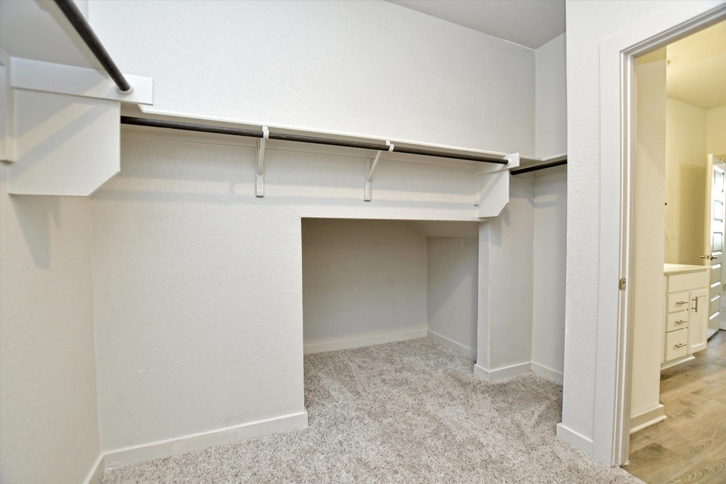 204 Merrick Rd - Photo 21