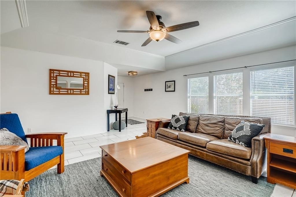 1020 Skylark Hill Ln - Photo 3