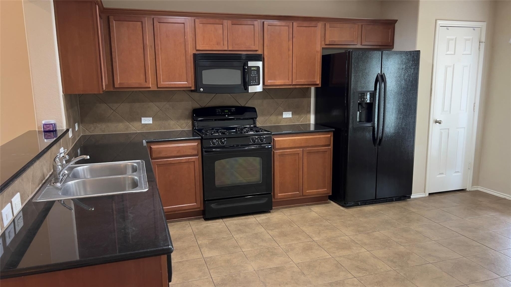 357 Nottingham Loop - Photo 4