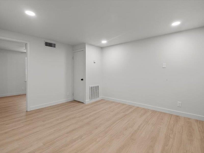 525 W Houston St - Photo 6
