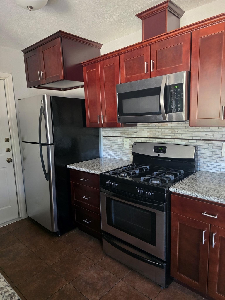 1106 Fauntleroy Trl - Photo 34