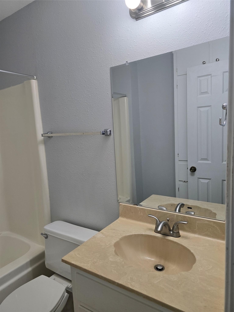 1106 Fauntleroy Trl - Photo 4