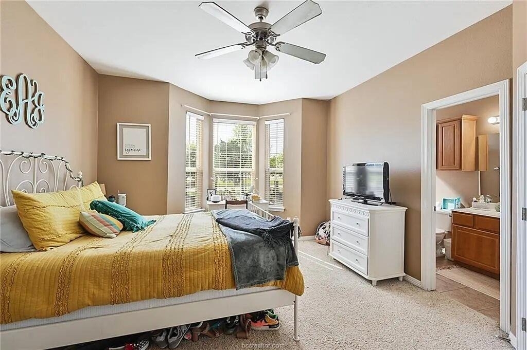 305 Holleman Dr E - Photo 11