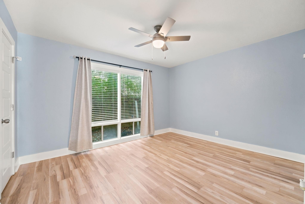5332 Balcones Dr - Photo 12