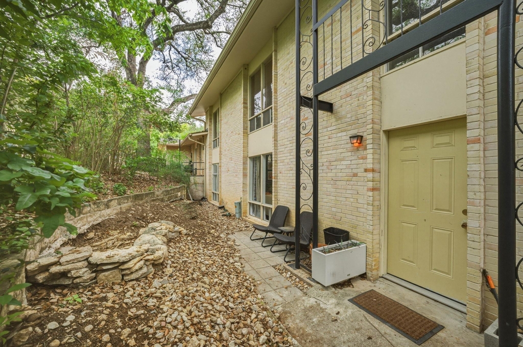5332 Balcones Dr - Photo 14