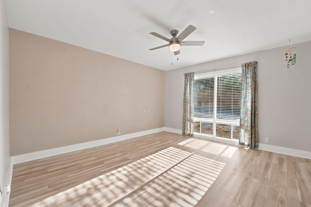 5332 Balcones Dr - Photo 8