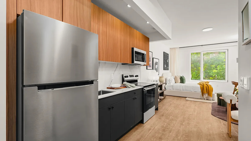 1832 Fulton St - Photo 1