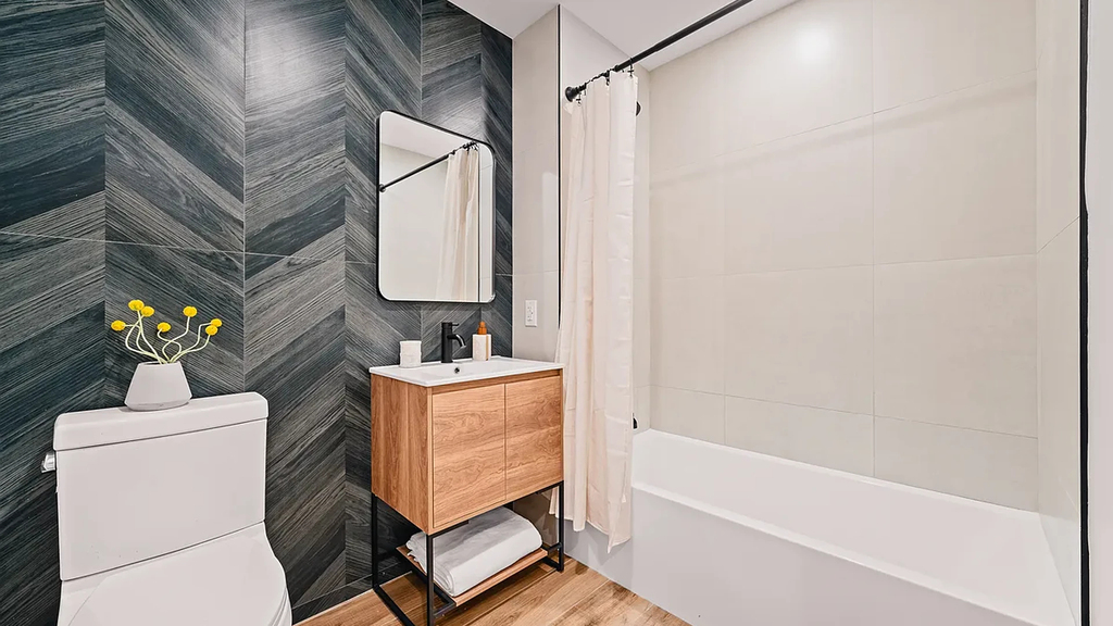 1832 Fulton St - Photo 2