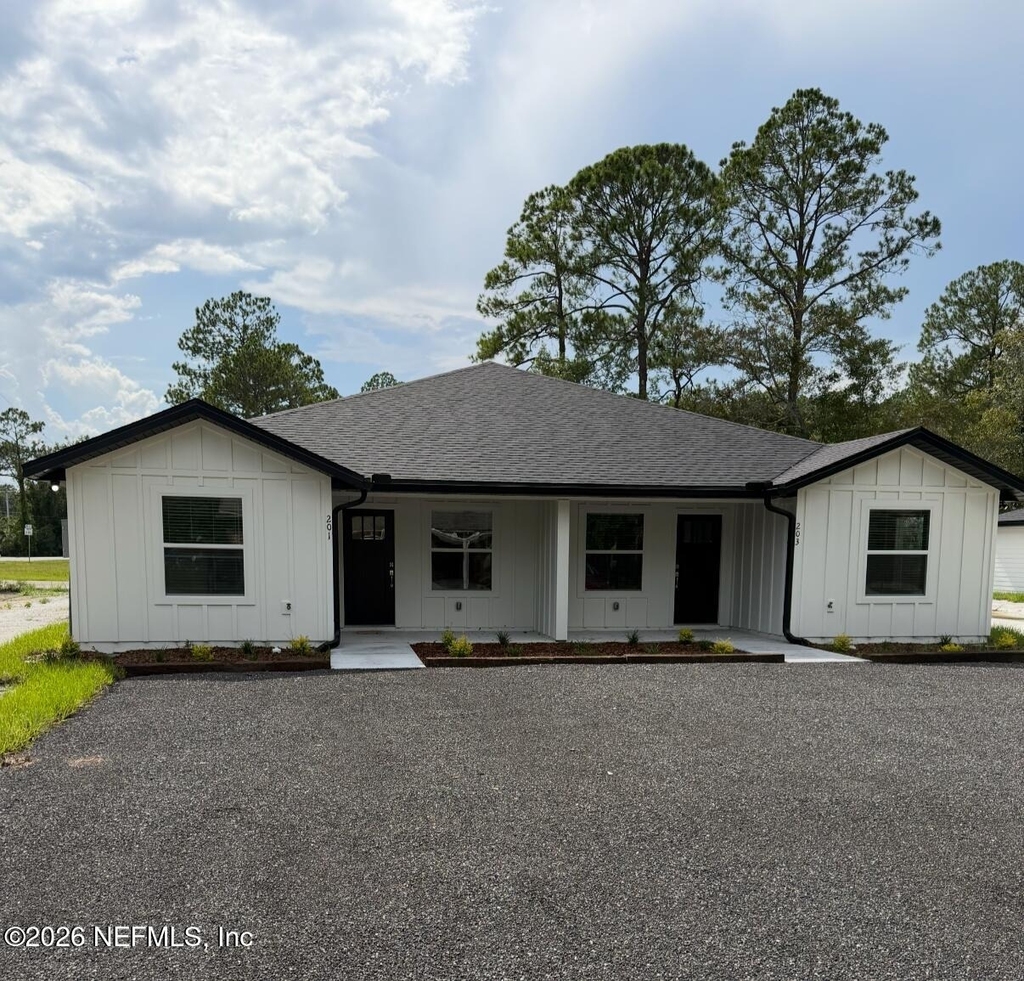 201 Bradford Drive - Photo 0
