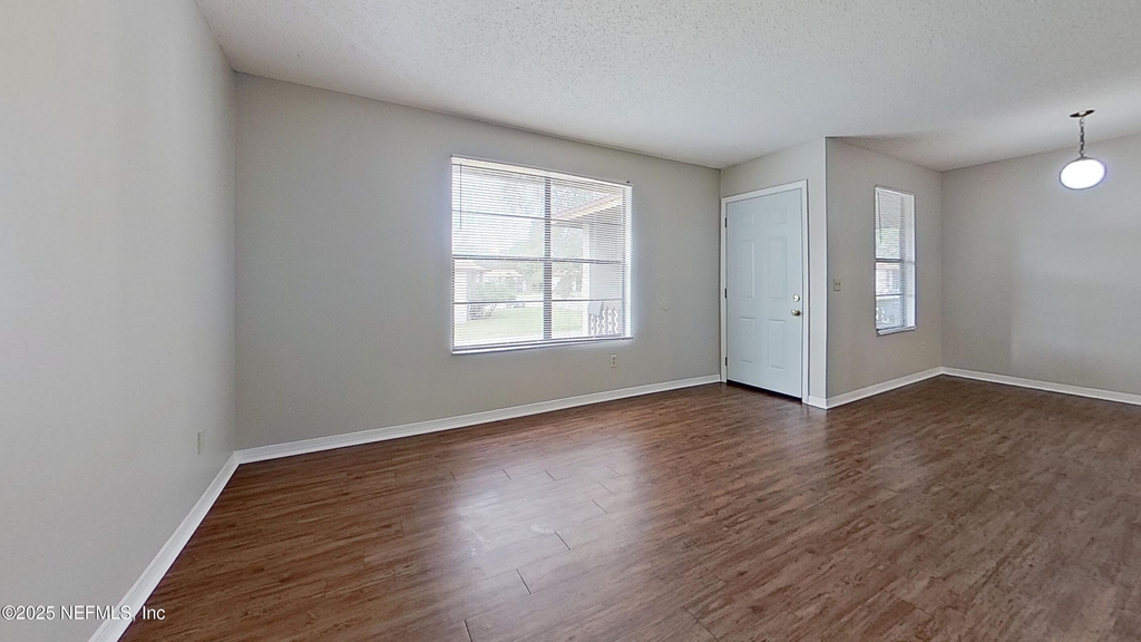 477 Crabapple Court - Photo 10