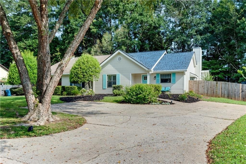 5097 Village Green Way - Photo 0