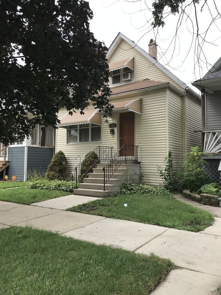 3016 Wesley Avenue - Photo 0