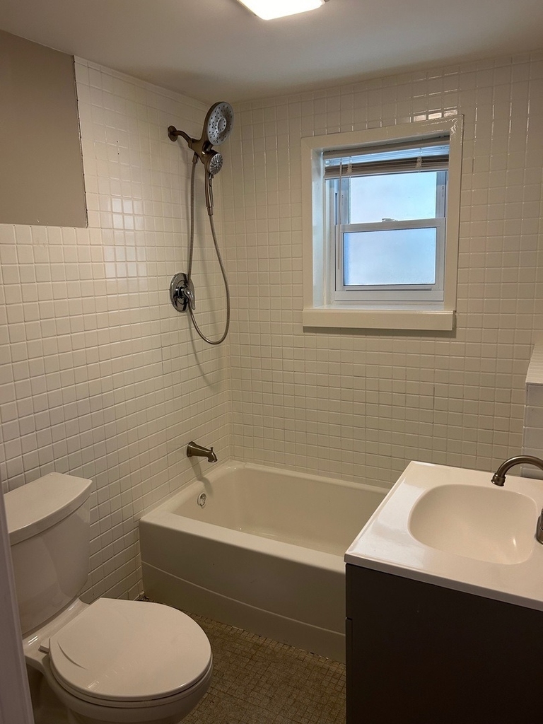2839 N Southport Avenue - Photo 5