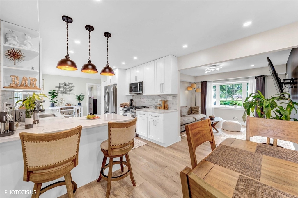1111 Plum Grove Circle - Photo 4