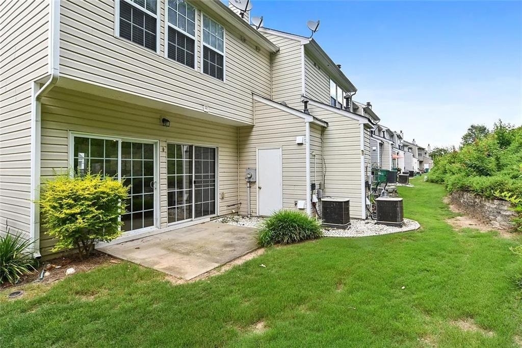 9155 Nesbit Ferry Road - Photo 10