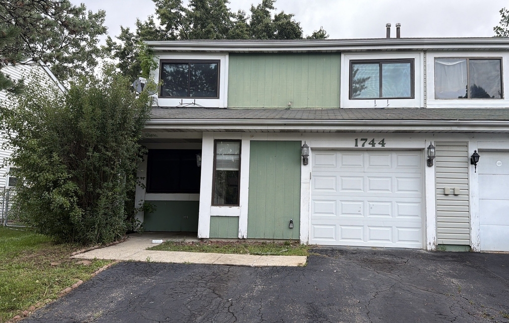 1744 De Forest Lane - Photo 0