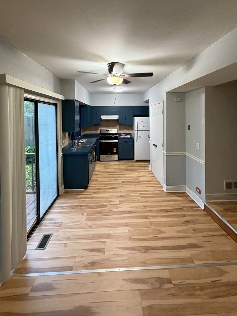 1744 De Forest Lane - Photo 2