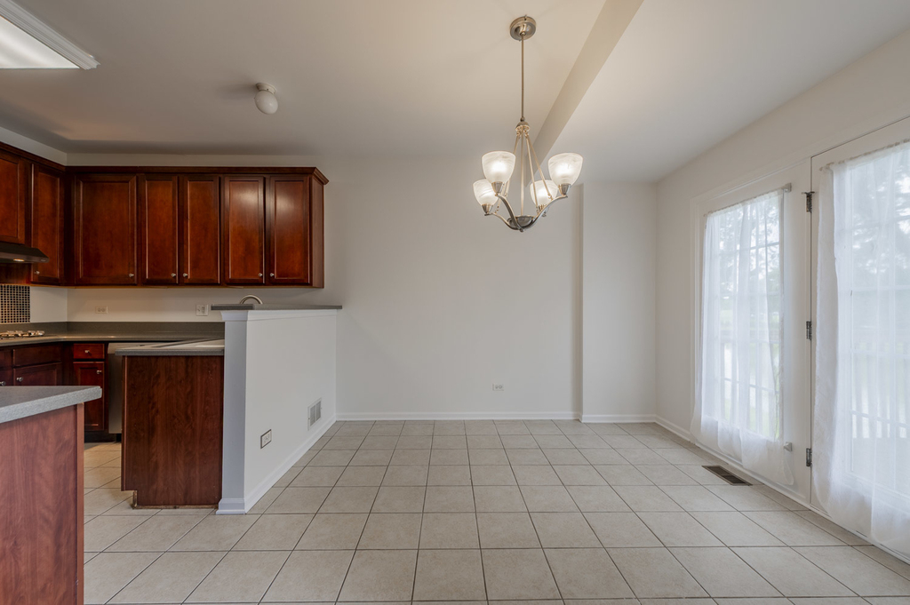 1226 Bradley Circle - Photo 6