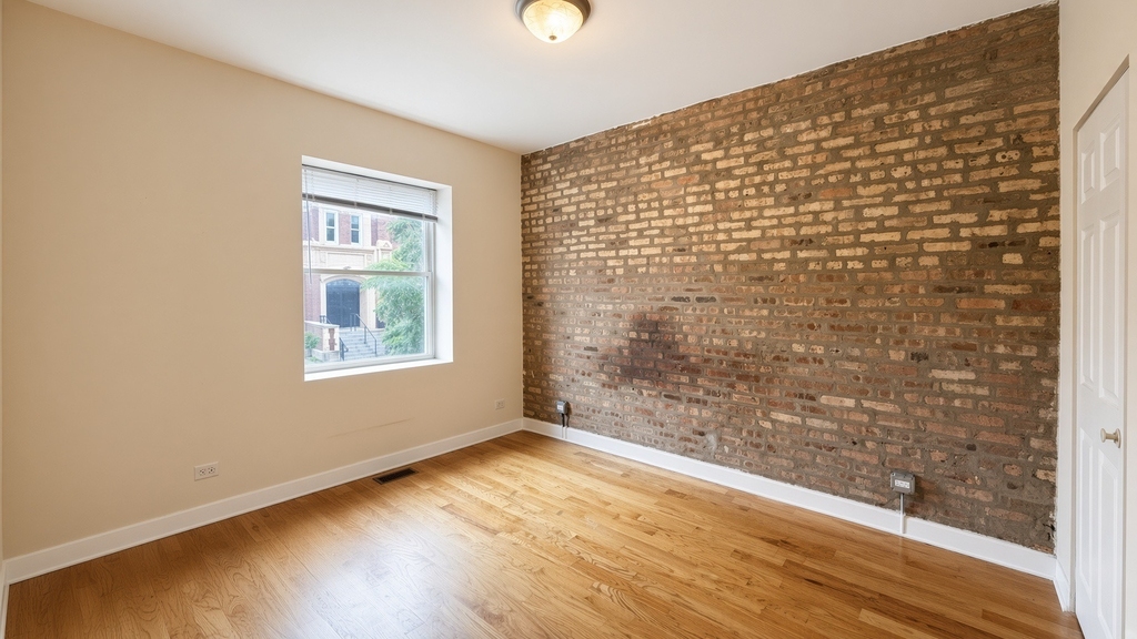 4605 N Kimball Avenue - Photo 7