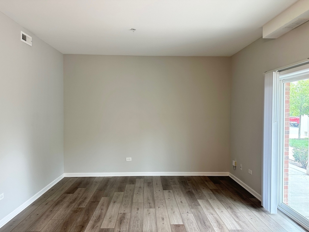 811 E Main Street - Photo 3