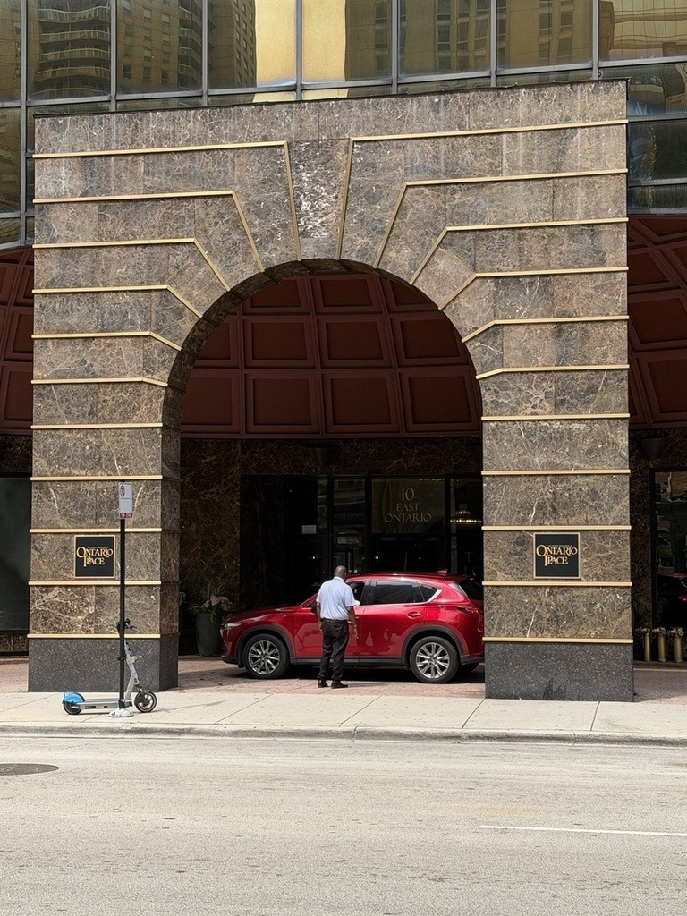 10 E Ontario Street - Photo 1
