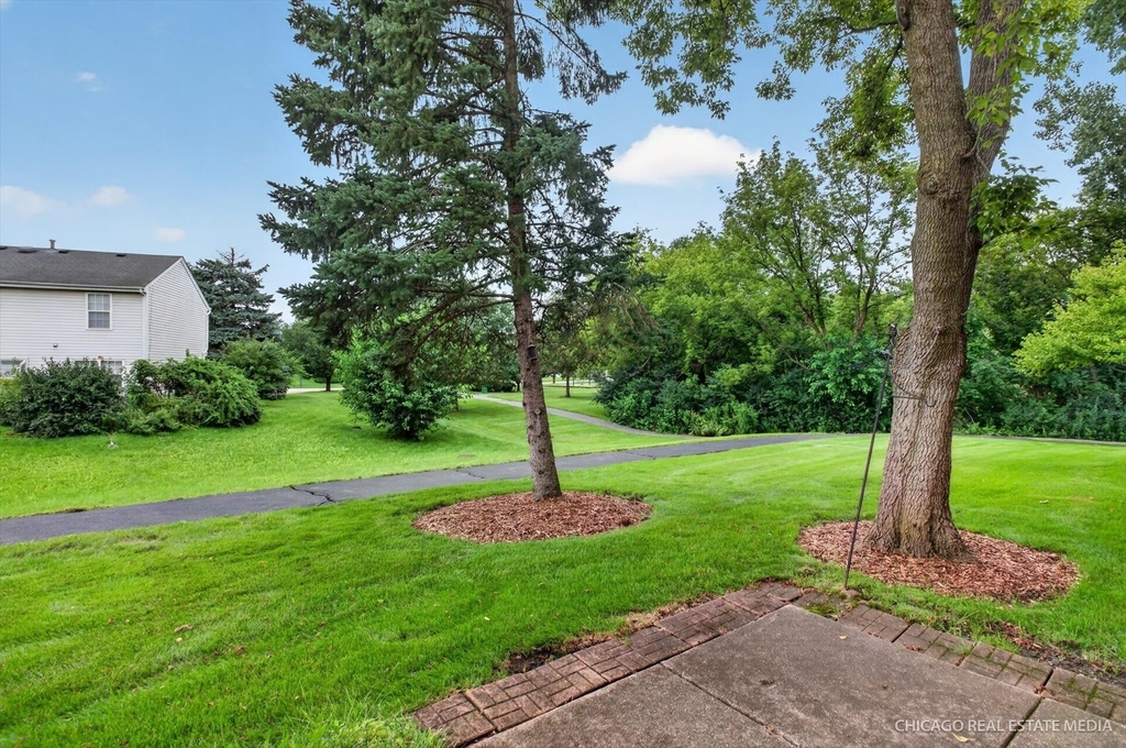152 Brittany Drive - Photo 14