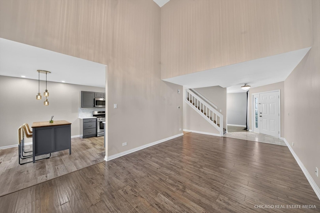 152 Brittany Drive - Photo 4