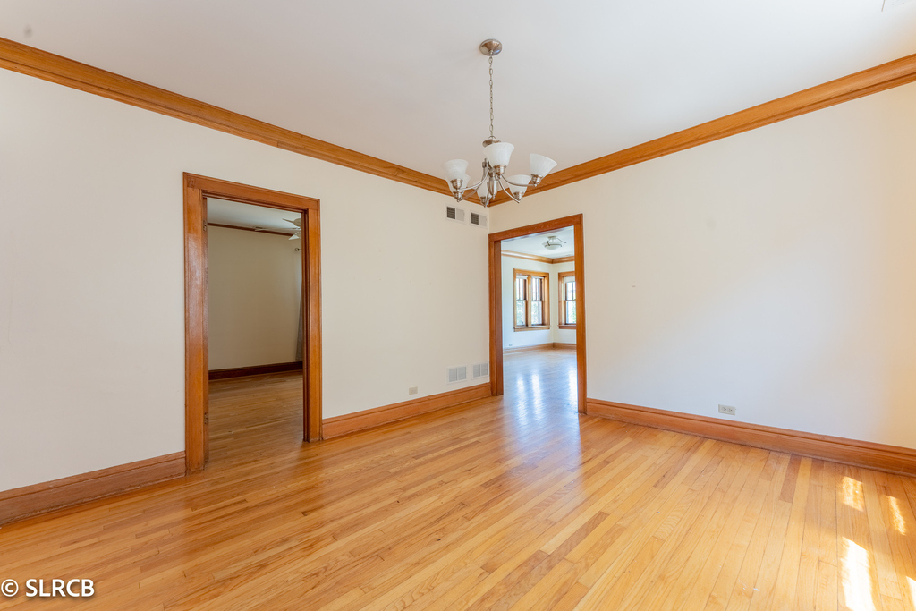 5325 W Montrose Avenue - Photo 5