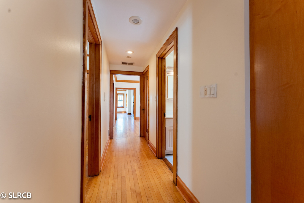 5325 W Montrose Avenue - Photo 10