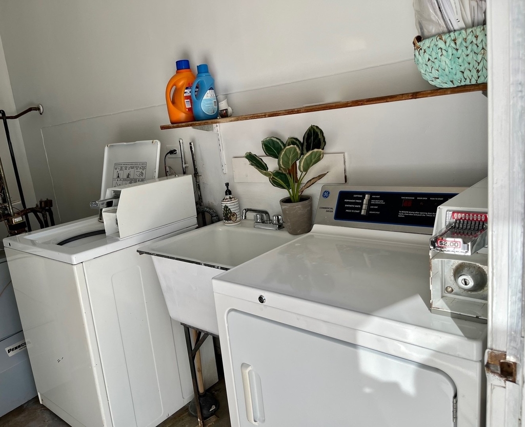 209 W Maple Avenue - Photo 17