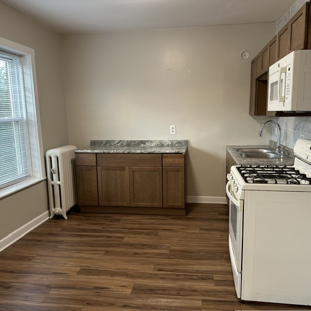 4058 W Dickens Avenue - Photo 3