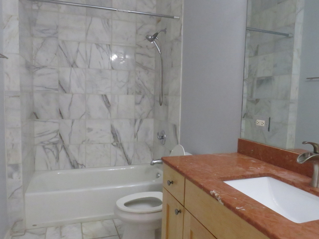 633 E Bowen Avenue - Photo 11