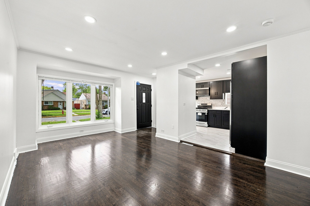 117 Morris Avenue - Photo 1