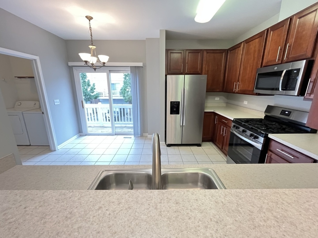 2009 Concord Drive - Photo 2