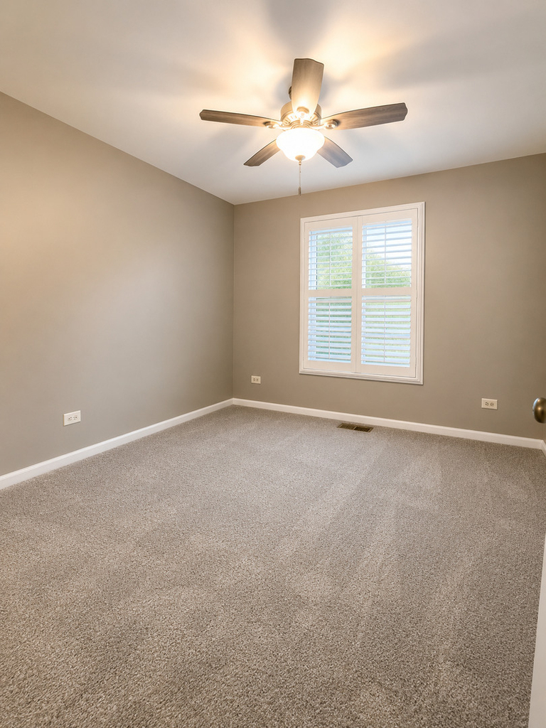1671 Grosvenor Circle - Photo 5