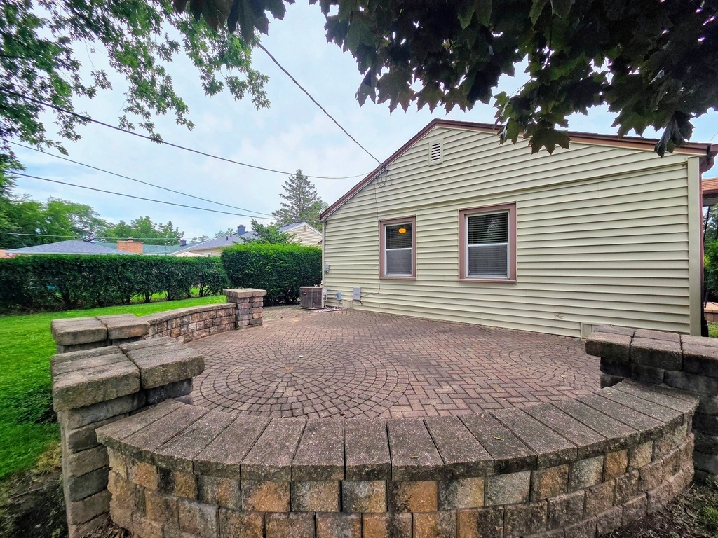 336 E Orchard Street - Photo 3