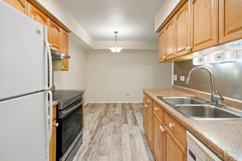 909 Buccaneer Drive - Photo 10