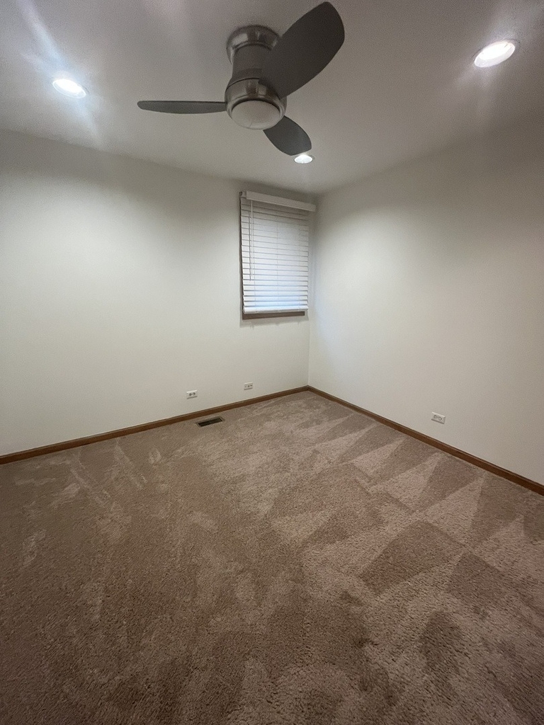 3s572 Haylett Avenue - Photo 16