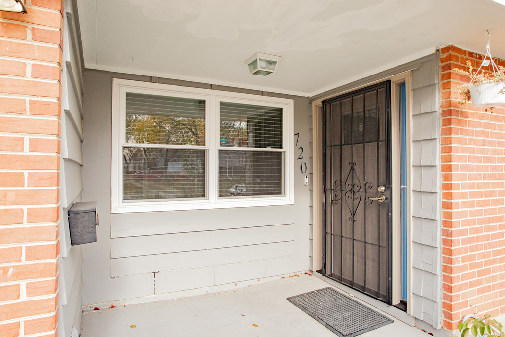 720 Durham Lane - Photo 1