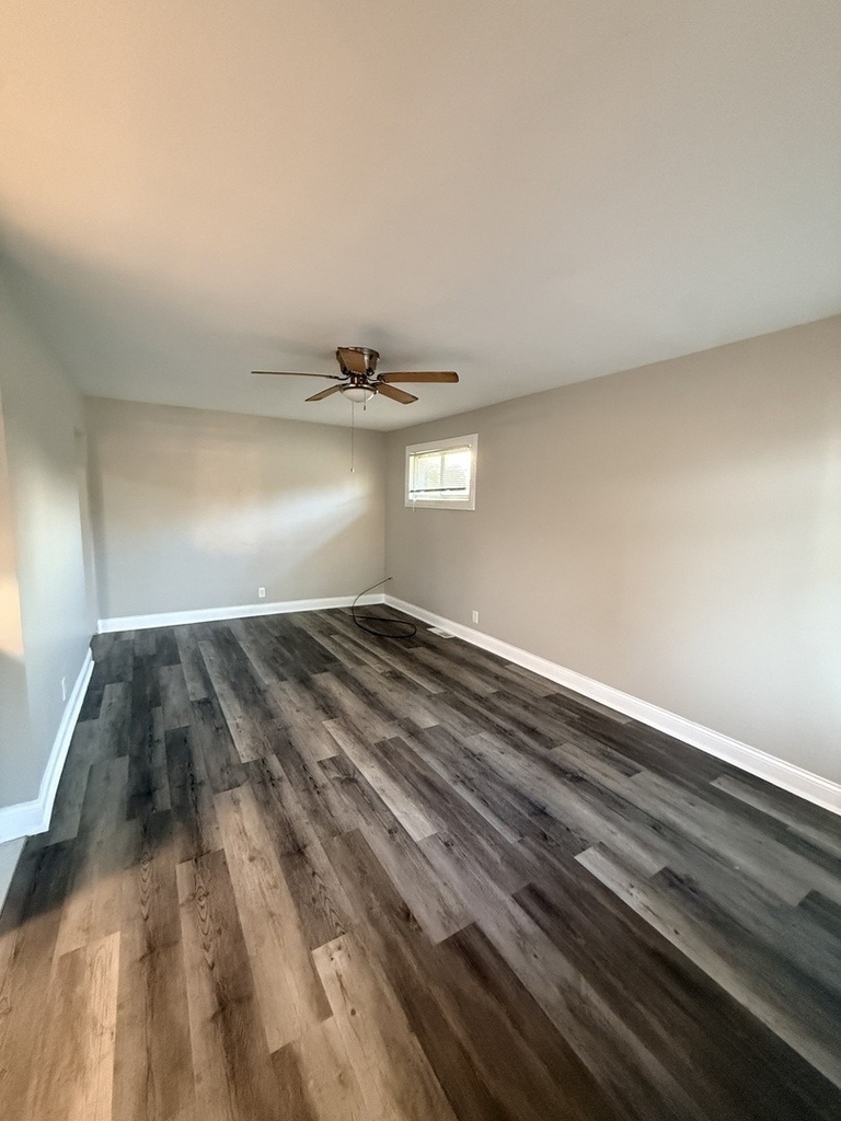 17002 Greenbay Avenue - Photo 3