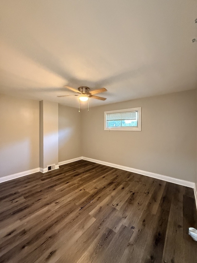 17002 Greenbay Avenue - Photo 4