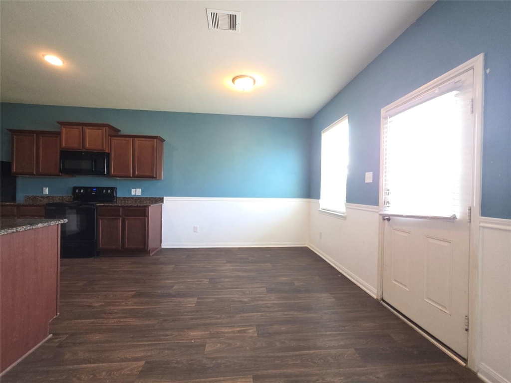 26035 Allan Poe Drive - Photo 4