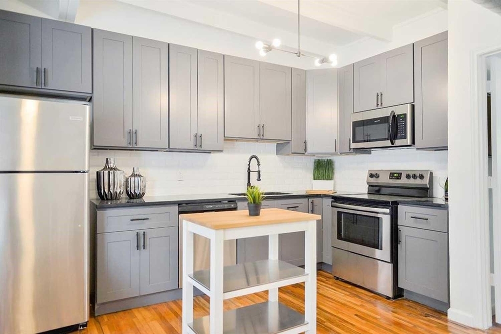 219 Marshall Street - Photo 1