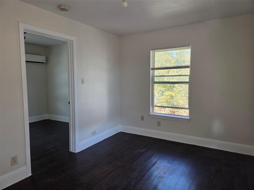 302 71 St Street - Photo 4