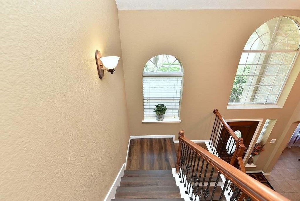 22121 Atwater Canyon Lane - Photo 21